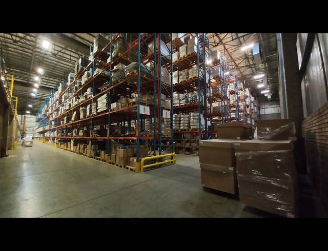 12,400M² WAREHOUSE TO LET IN JET PARK